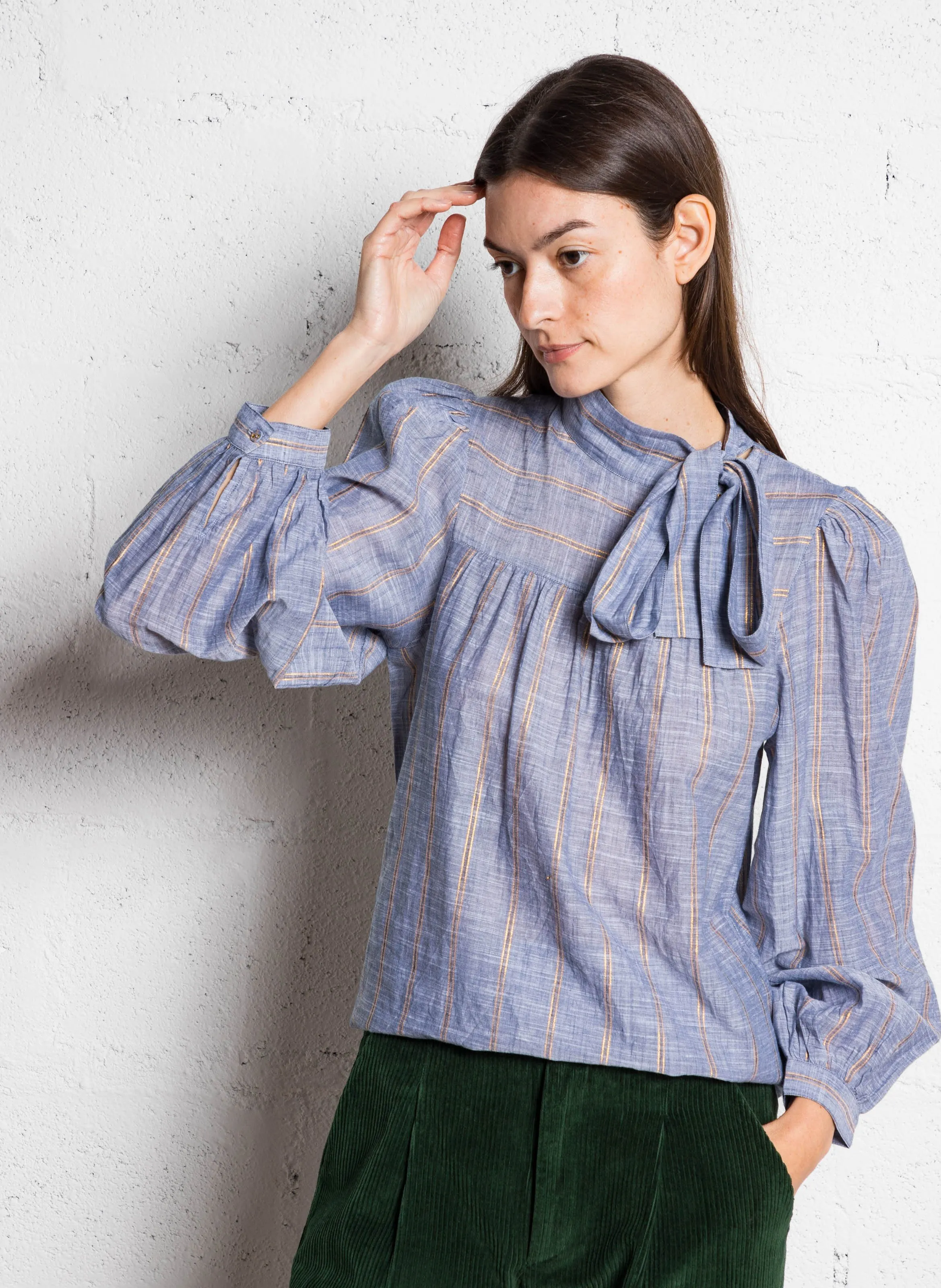  BELLEPIECE   EDWARD - Blusa con colletto alla lavallière in cotone | Dorato