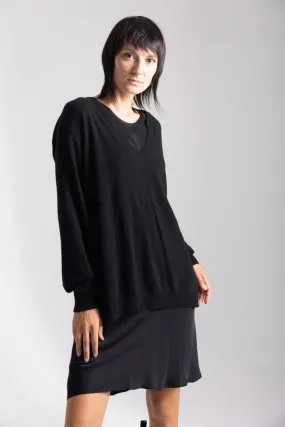 Maxi maglia in lana mini abito in satin Nero